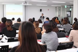 Alumni-Geschichten: Vom Studium an der Handelshochschule zum Erfolg